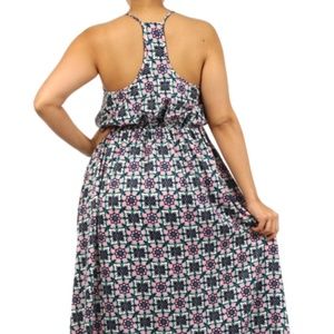 Cals Dresses - Plus Mosaic Print Maxi Cals Dresses - Plus Mosaic Print Maxi